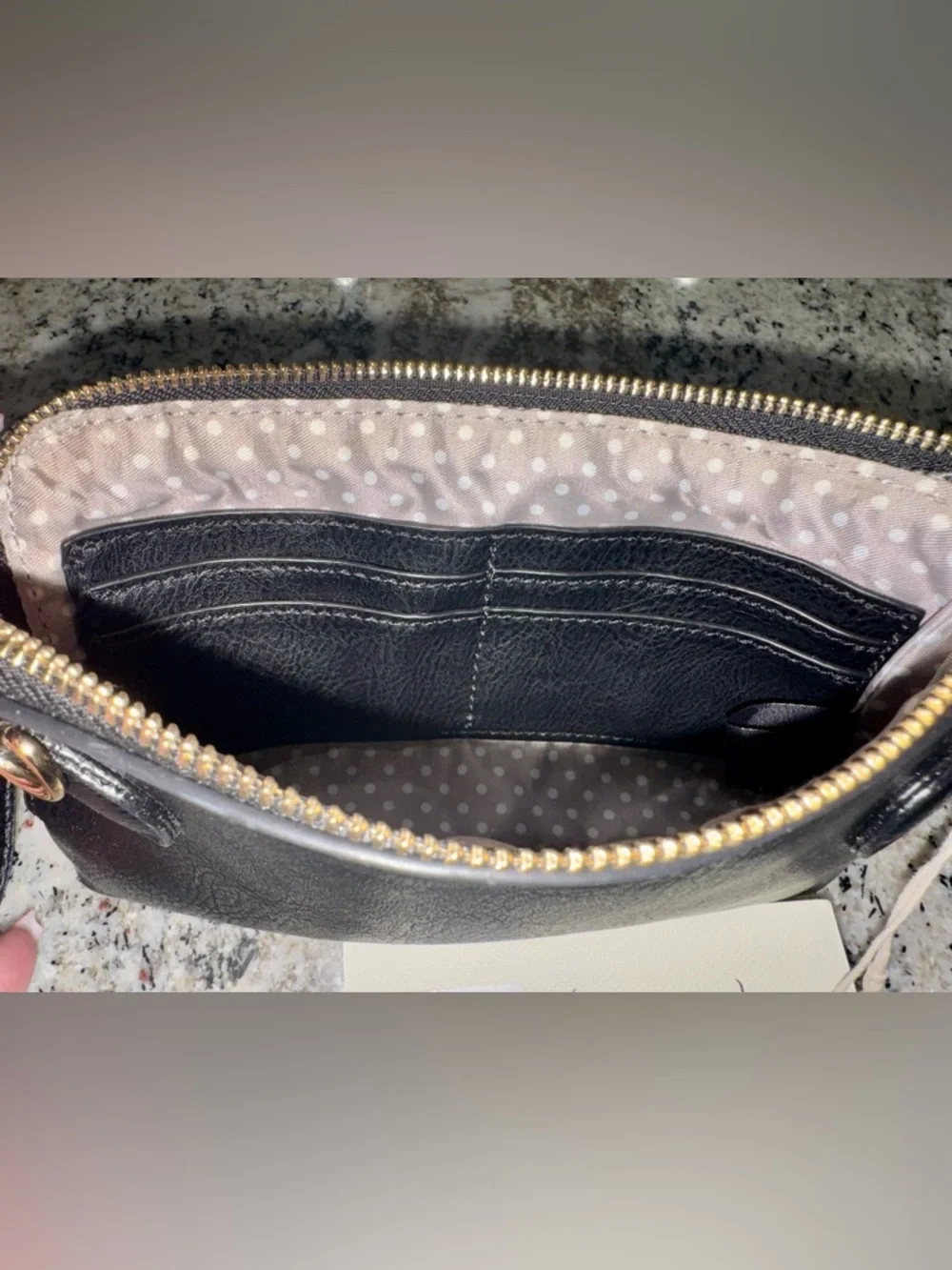 *NWT* Carrie Mini Turn Lock Crossbody/Wristlet by Isabelle Handbags - Picture 6 of 11